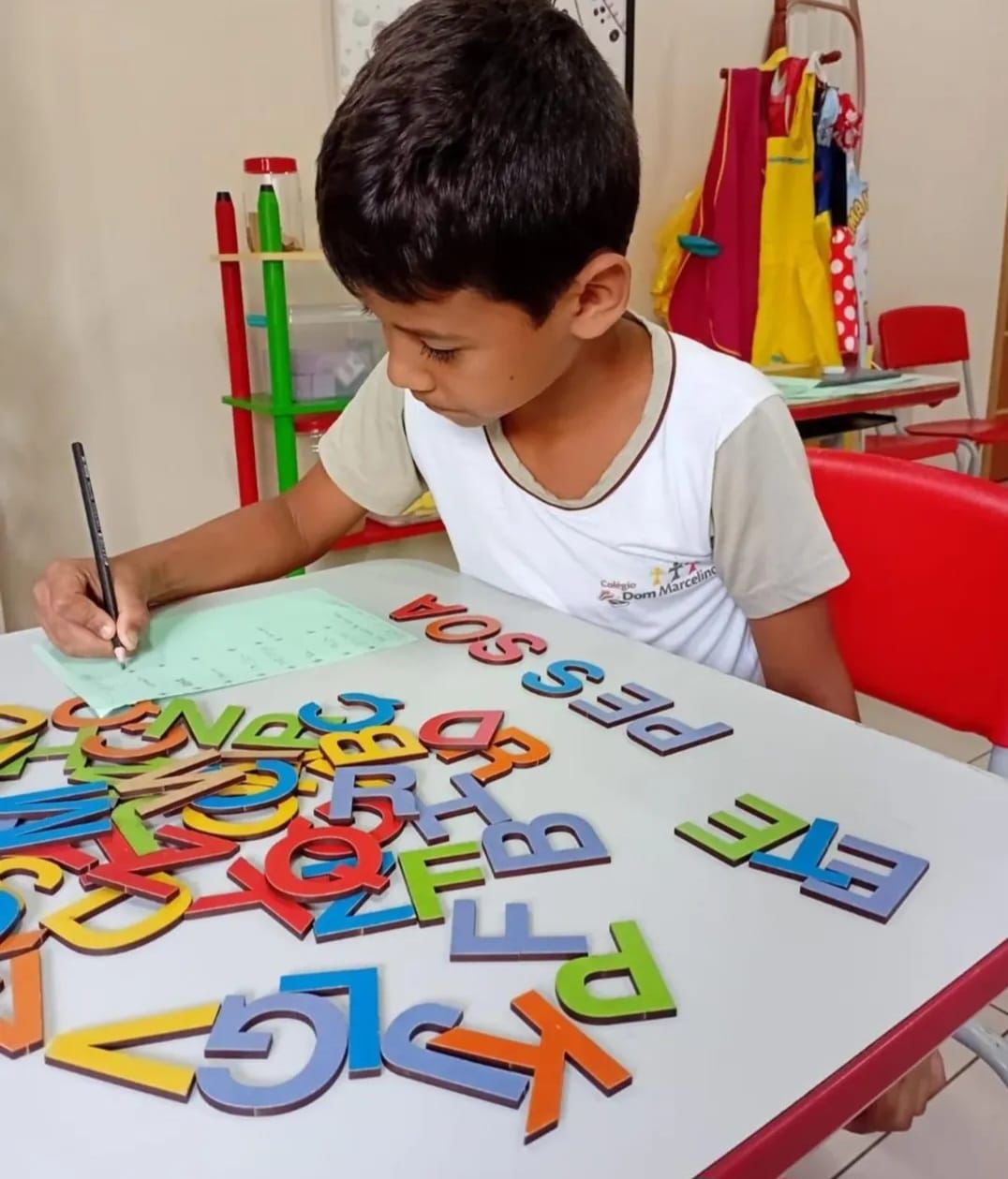 PORTO FRANCO: 1º lugar em Educação registra 85,33% de alunos alfabetizados e conquista selo our...