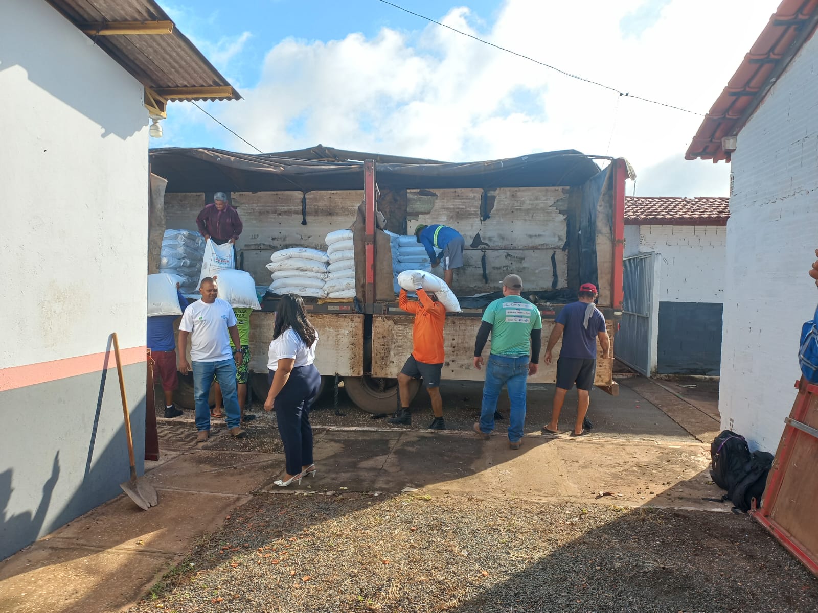 Prefeitura de Porto Franco recebe fertilizantes do Programa Rede de Abastecimento no Campo