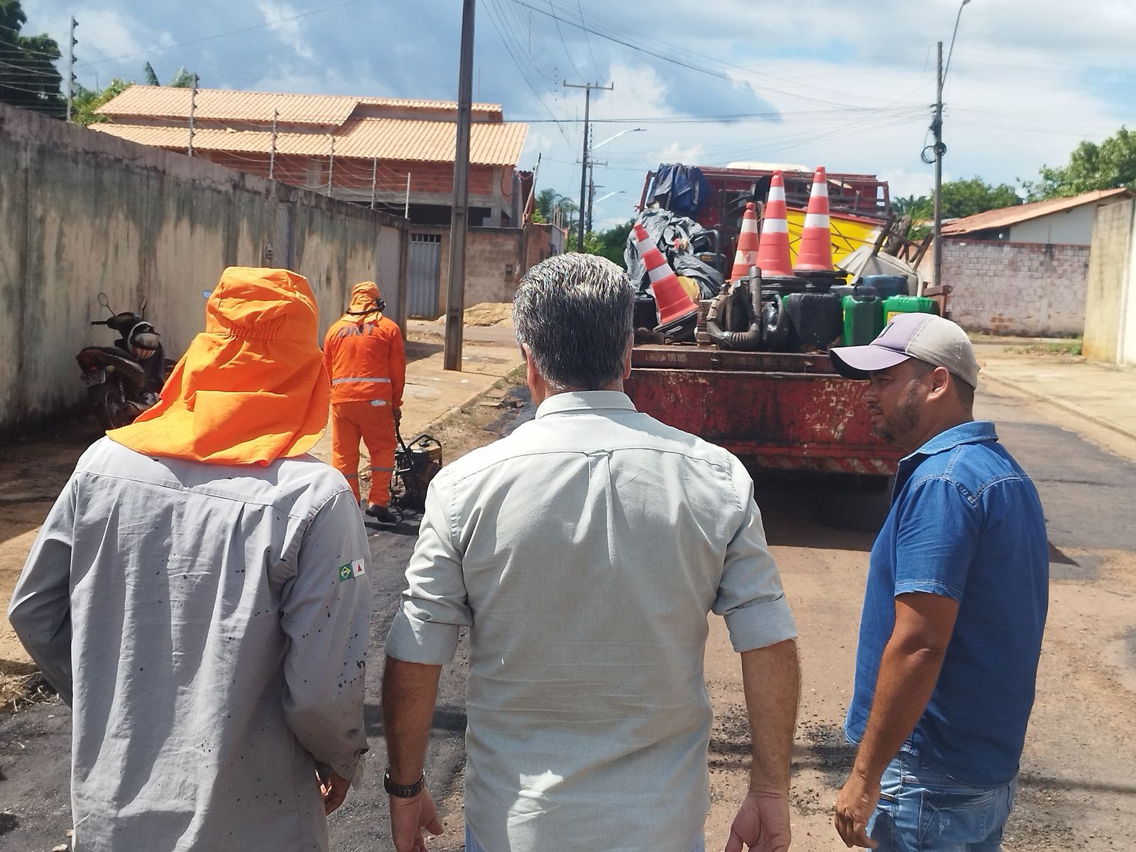 Obra de recuperação asfáltica tem início em Porto Franco após articulação do prefeito Deoclides...