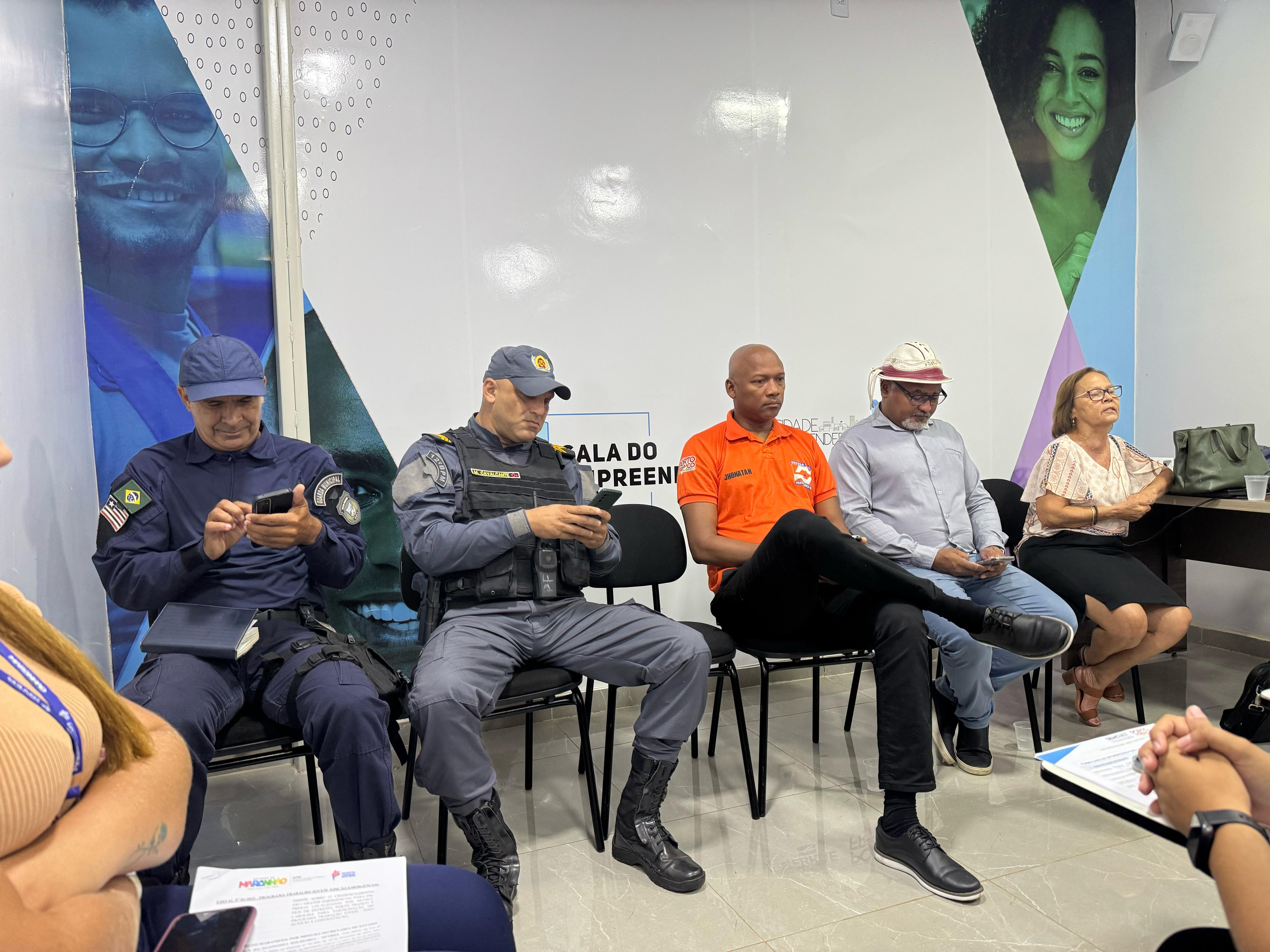 SEMCULT realiza reunião com barraqueiros e vendedores do Carnaval 2025