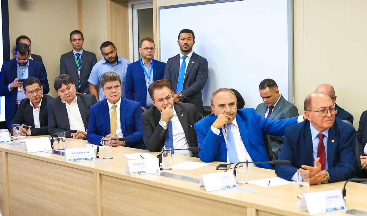Prefeito Deoclides Macedo participa de reunião em Brasília sobre os impactos do colapso da pont...
