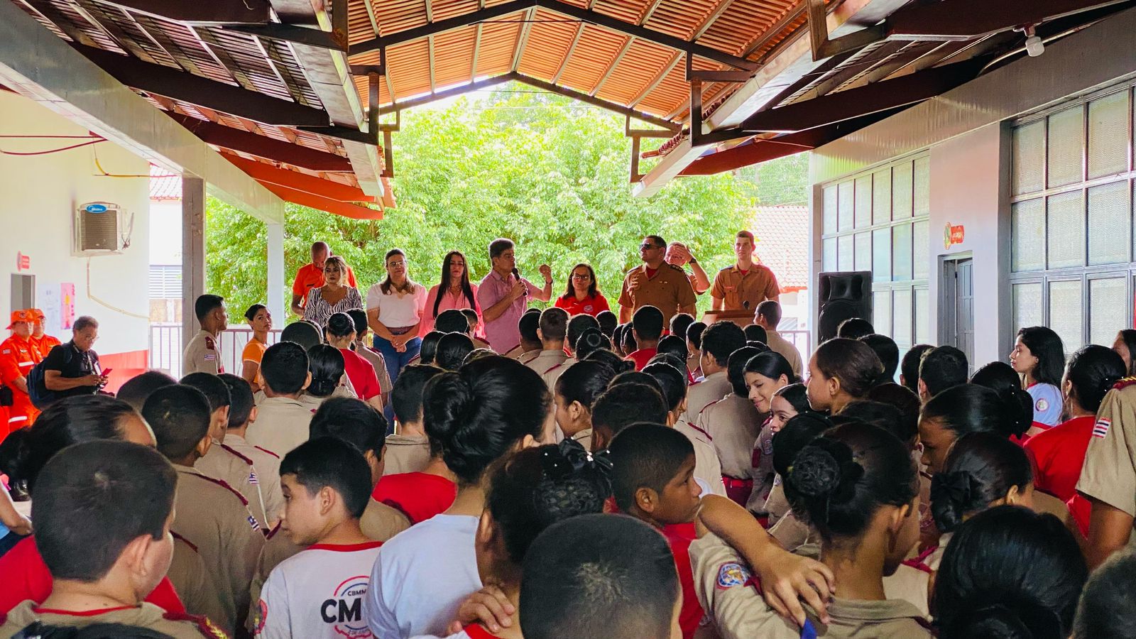 Colégio Militar celebra encerramento da Semana de Adaptação com Cerimônia de Honra ao Mérito Ac...