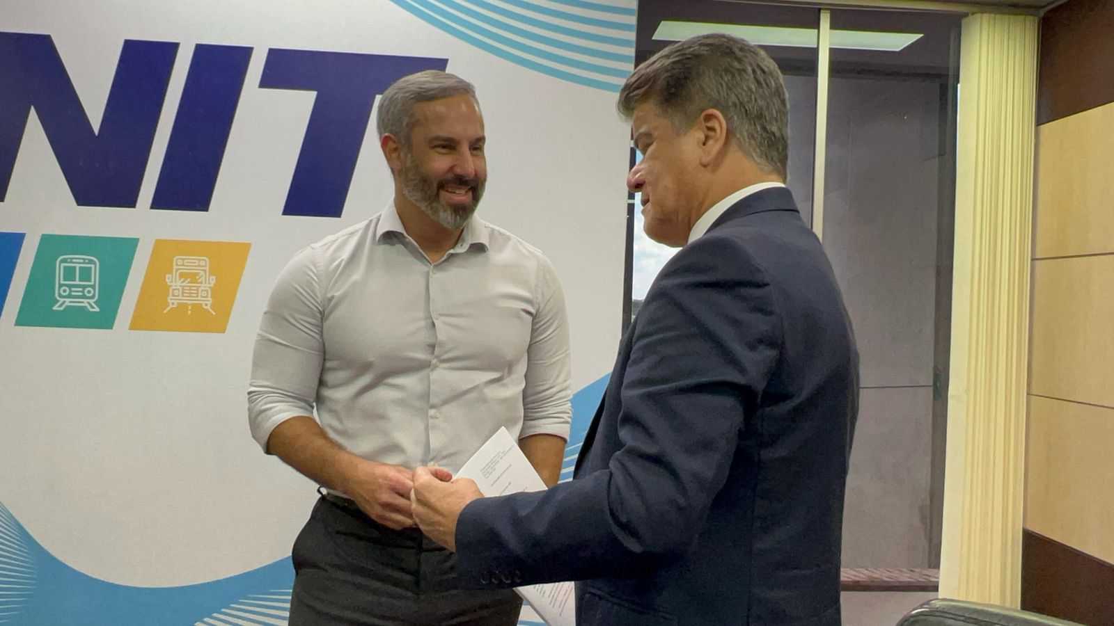 Deoclides Macedo cobra urgência do DNIT para recuperar infraestrutura de Porto Franco e BR-226