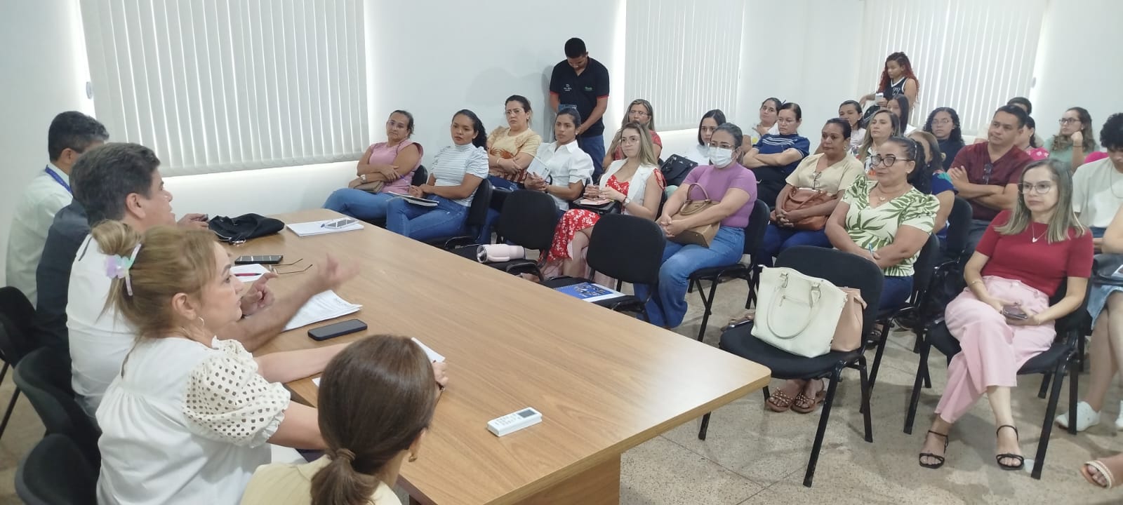 Reunião de alinhamento discute início das inscrições para o Programa Minha Casa, Minha Vida em...