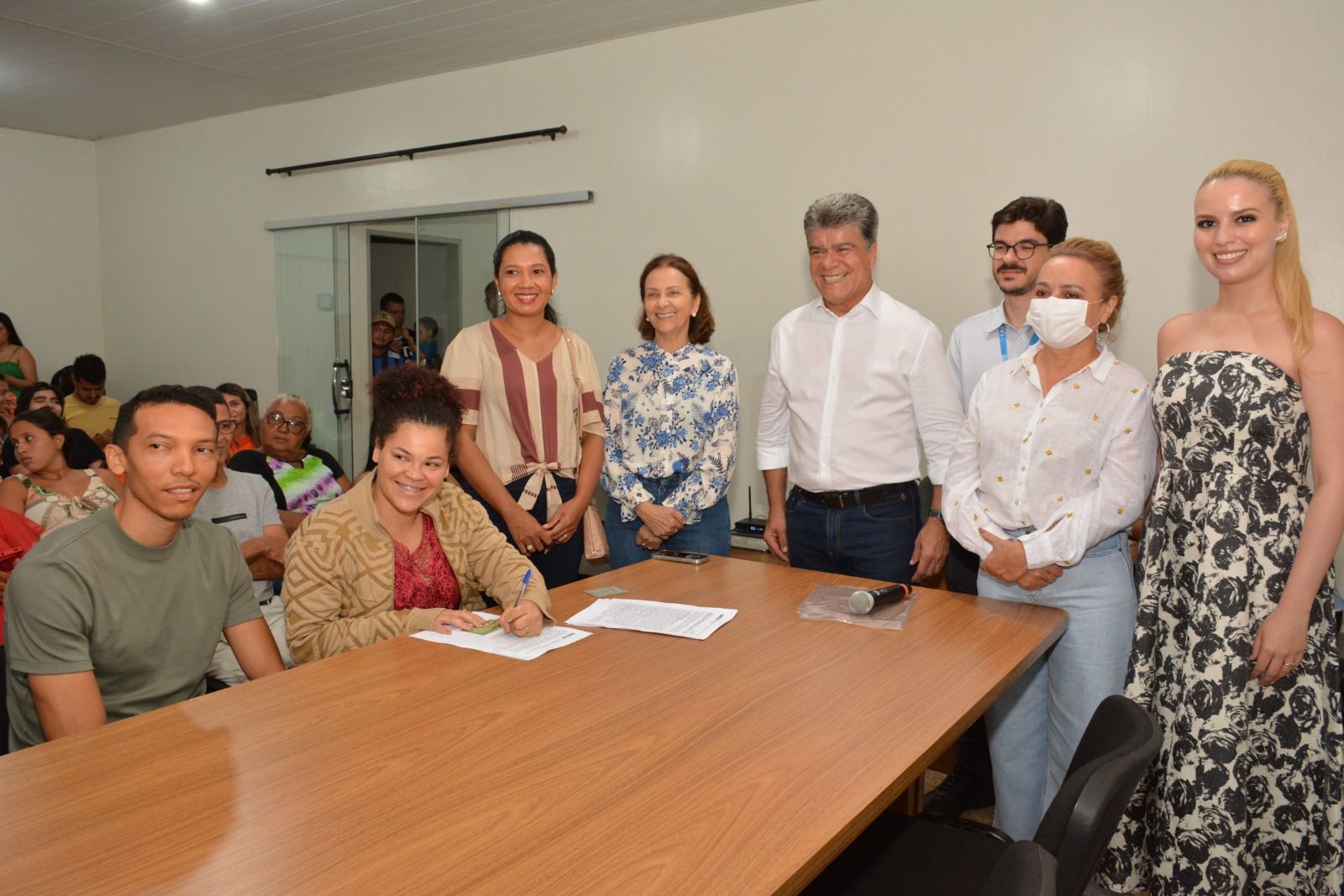 Ato de assinatura dos 50 primeiros contratos do Residencial Jardim Porto Franco I marca avanço...