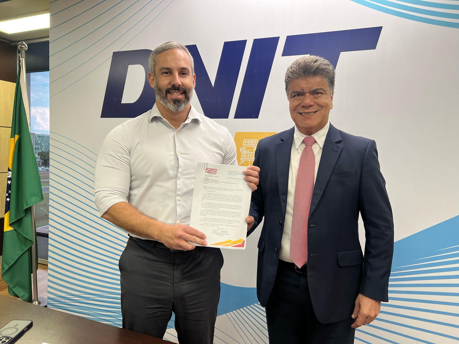 Deoclides Macedo cobra urgência do DNIT para recuperar infraestrutura de Porto Franco e BR-226