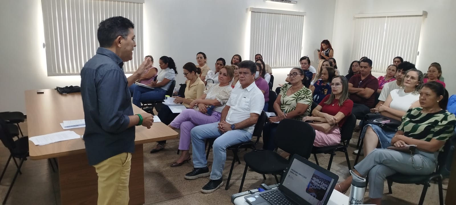 Reunião de alinhamento discute início das inscrições para o Programa Minha Casa, Minha Vida em...