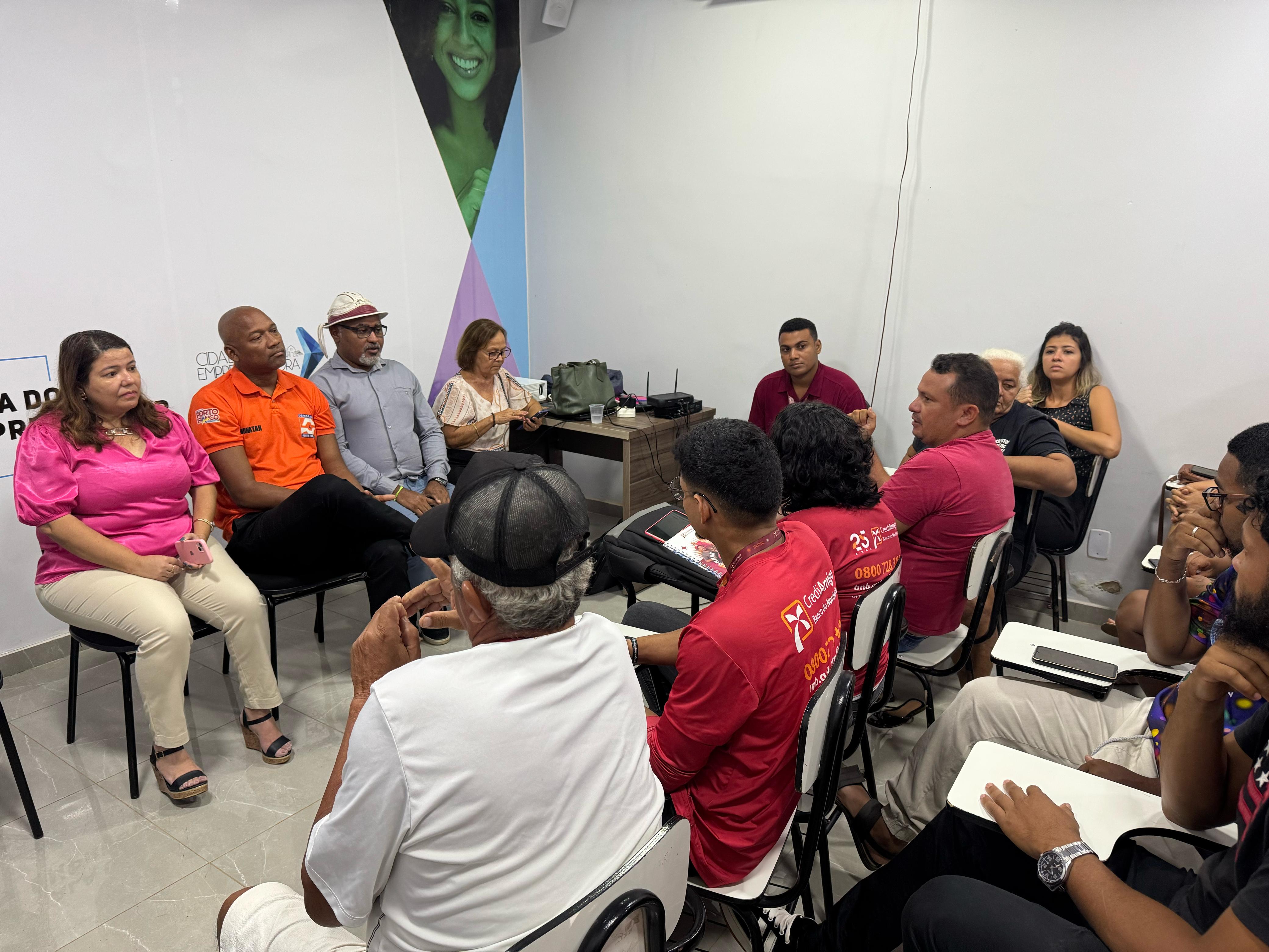 SEMCULT realiza reunião com barraqueiros e vendedores do Carnaval 2025
