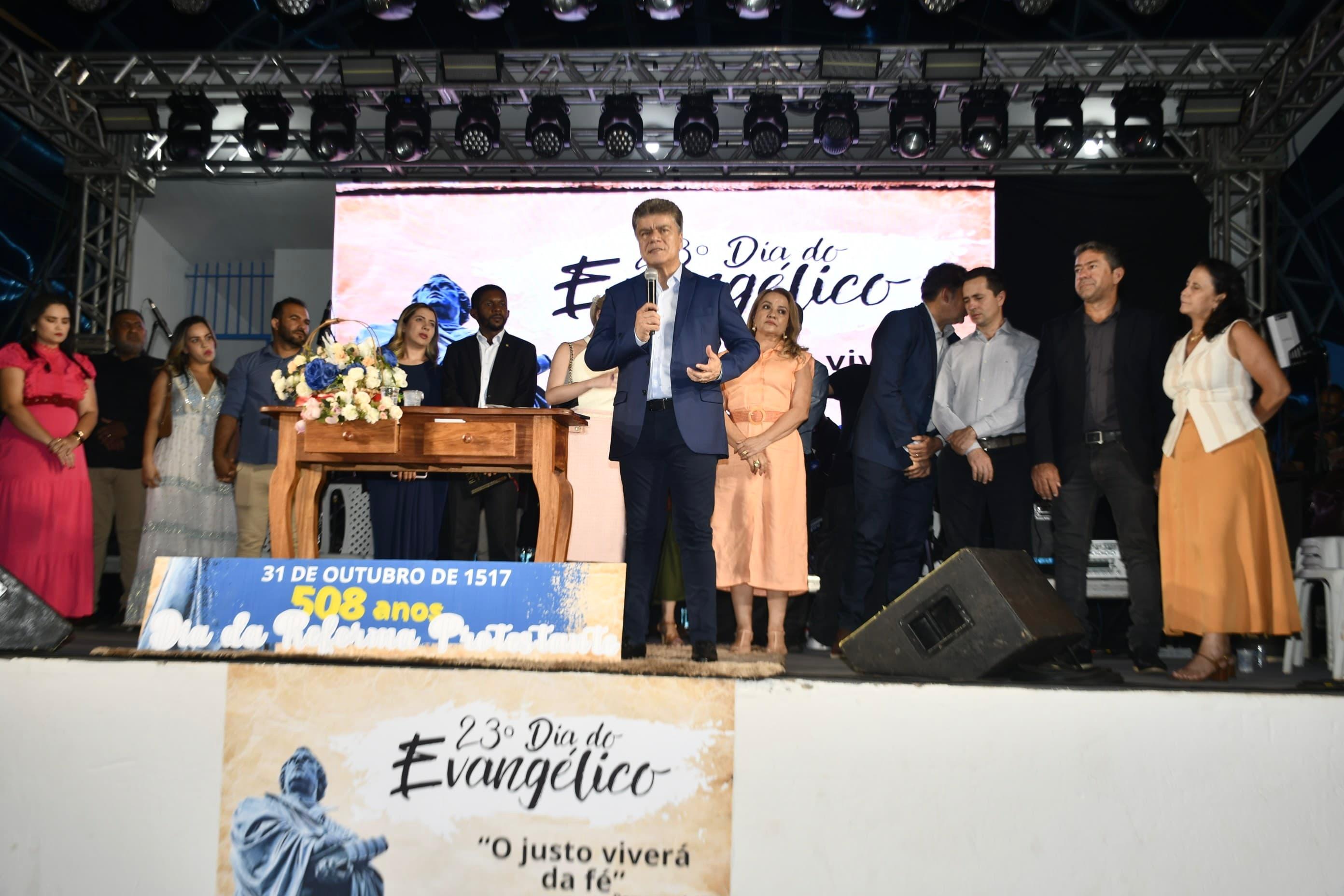 Multidão celebra o Dia Municipal do Evangélico em Porto Franco com noite de fé, louvor e gratid...