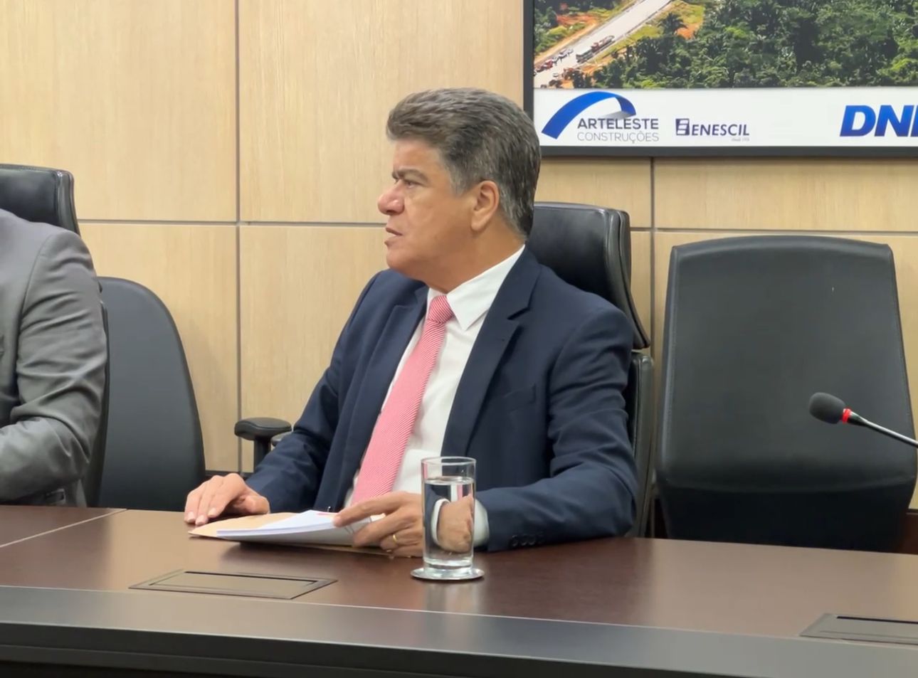 Deoclides Macedo cobra urgência do DNIT para recuperar infraestrutura de Porto Franco e BR-226