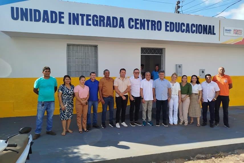 Prefeitura de Porto Frnaco celebra a entrega de três escolas reformadas e reforça compromisso c...