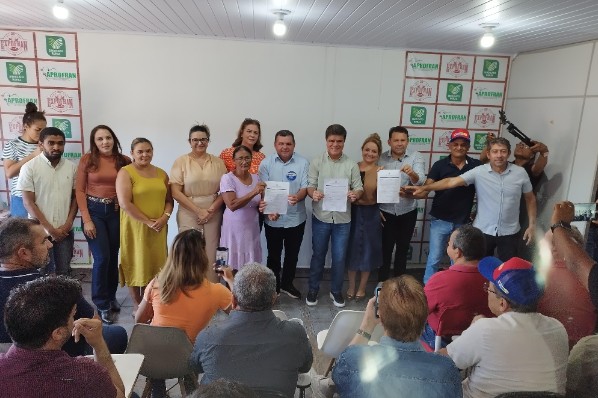 Prefeitura de Porto Franco assina ordens de serviços com o Governo do Maranhão