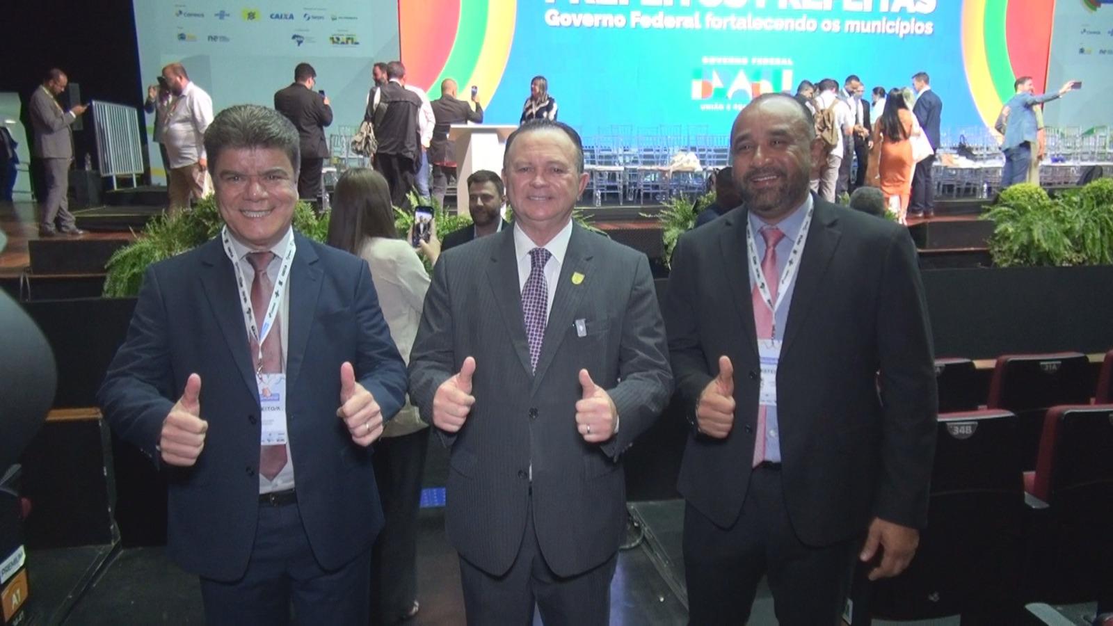 Prefeito Deoclides Macedo participa do Encontro de Novos Prefeitos e Prefeitas, em Brasília