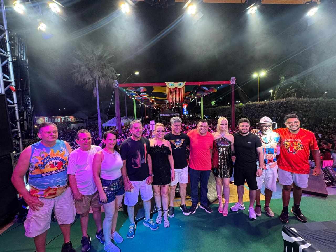 Multidão no show da banda Calcinha Preta marca Carnaval de Porto Franco