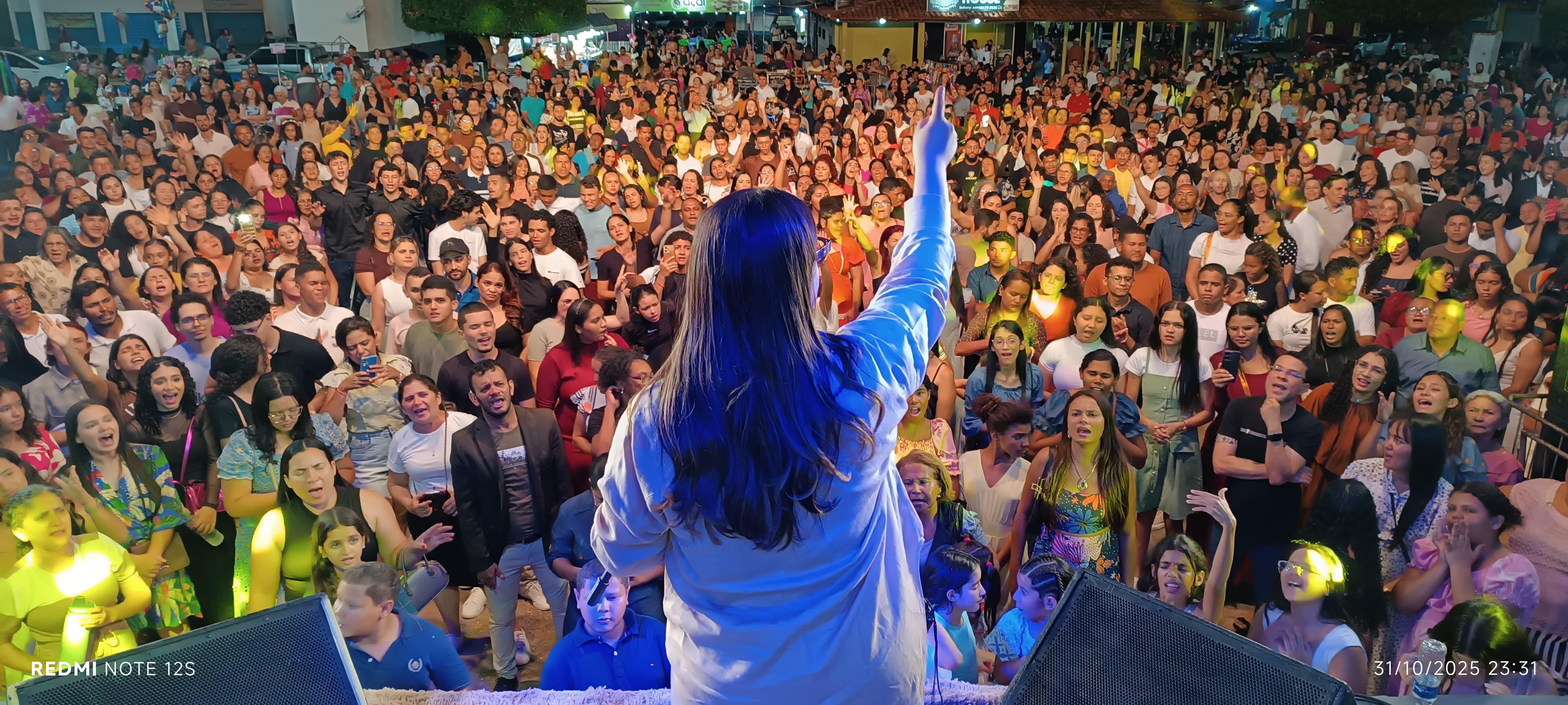 Multidão celebra o Dia Municipal do Evangélico em Porto Franco com noite de fé, louvor e gratid...